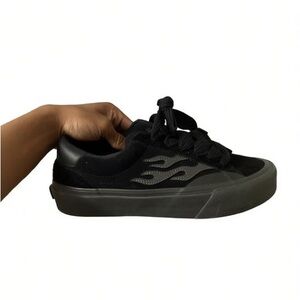 Black Men's Low-Top Sneakers with Flame Accent